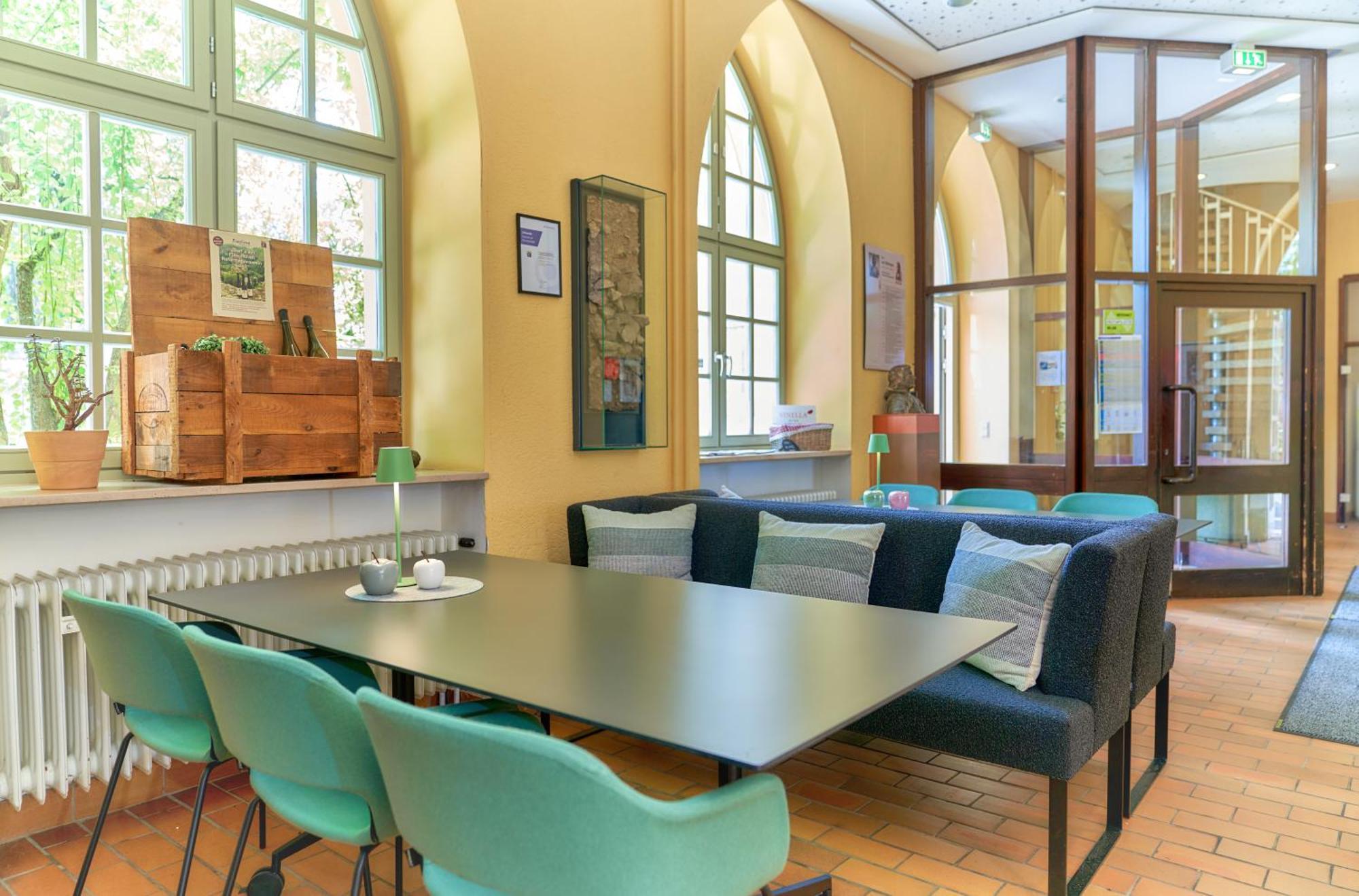 Ev.Familienferien-Und Bildungsstaette Ebernburg Hotel Bad Münster am Stein-Ebernburg Buitenkant foto