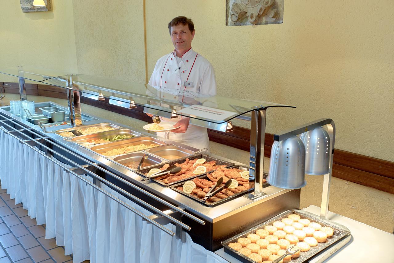 Ev.Familienferien-Und Bildungsstaette Ebernburg Hotel Bad Münster am Stein-Ebernburg Buitenkant foto