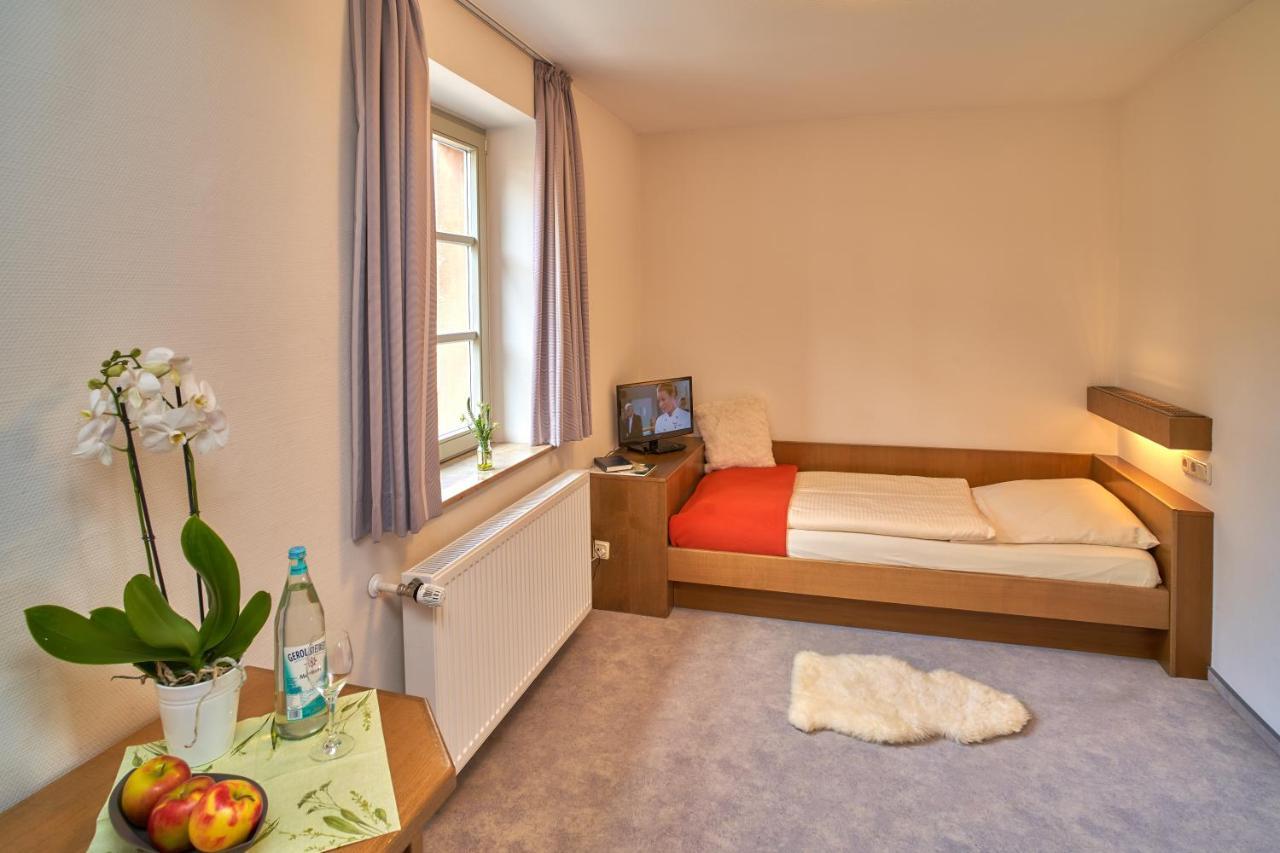 Ev.Familienferien-Und Bildungsstaette Ebernburg Hotel Bad Münster am Stein-Ebernburg Buitenkant foto